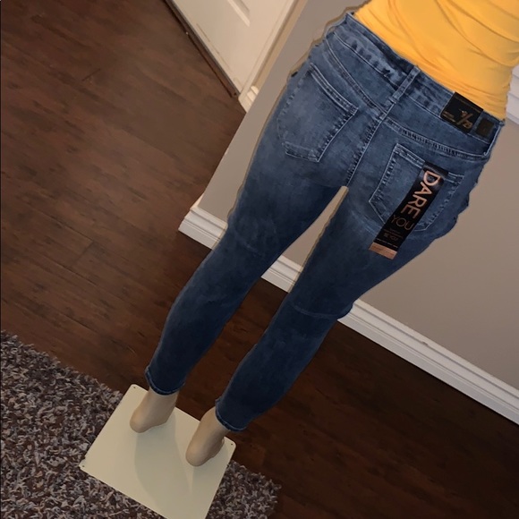 New Celebrity Pink Jeans ๐ ๐๐คณ๐ป - Picture 4 of 8